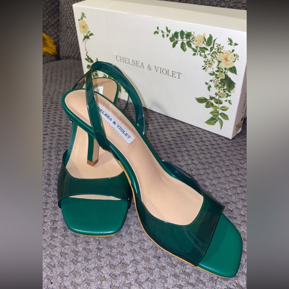 Chelsea & Violet kitty green heals